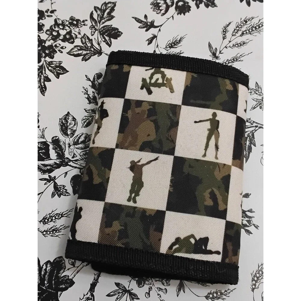 Fortnite graphic wallet